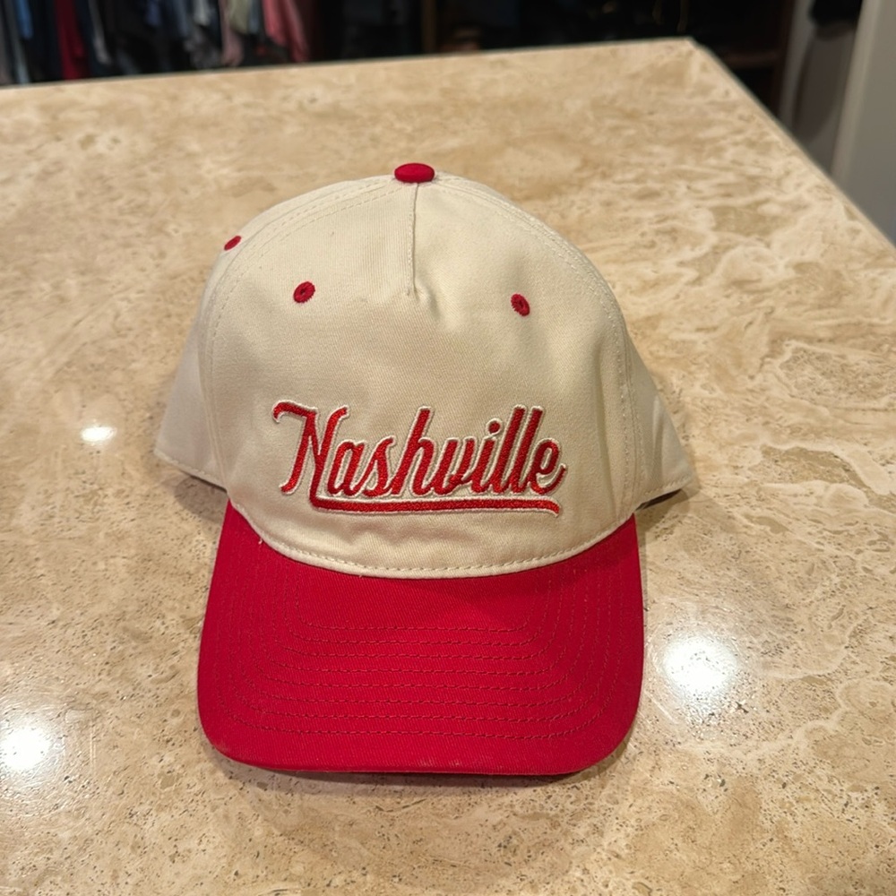Like new Nashville hat